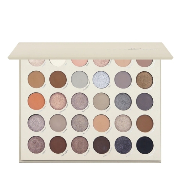 Kara Eyeshadow Pallete - Picture 2 of 2